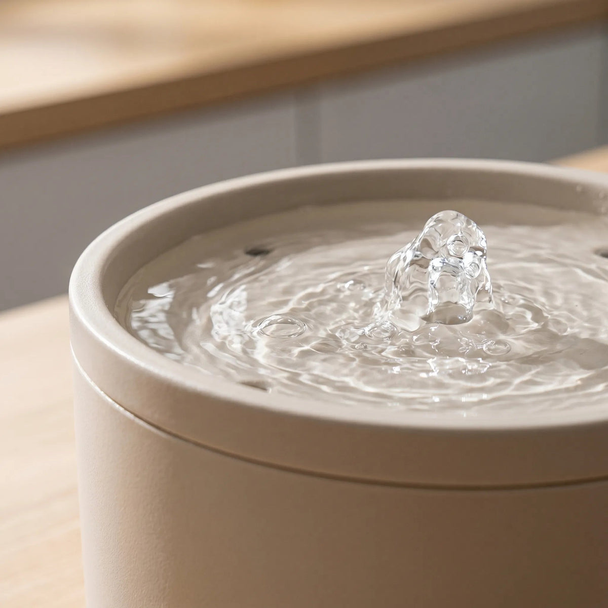 Ceramic Cat Water Fountain | 4-Layer Filtration Ultra-Silent 20dB &